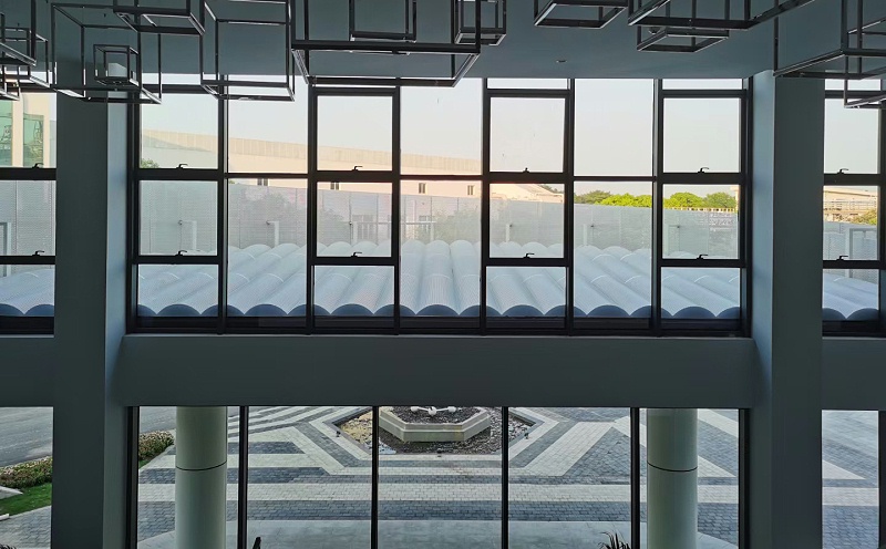 寶山區寶武炭材料研究院@白色弧形沖孔鋁單板