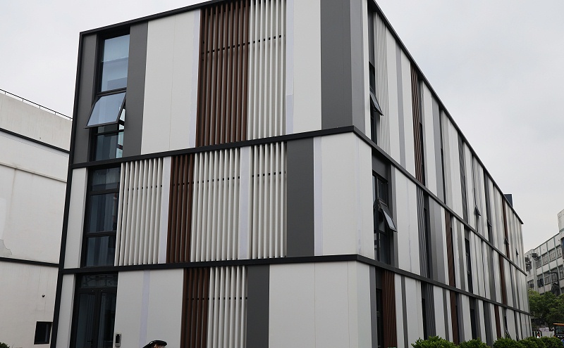 為何存在有一些氟碳鋁單板廠家廉價售賣呢？